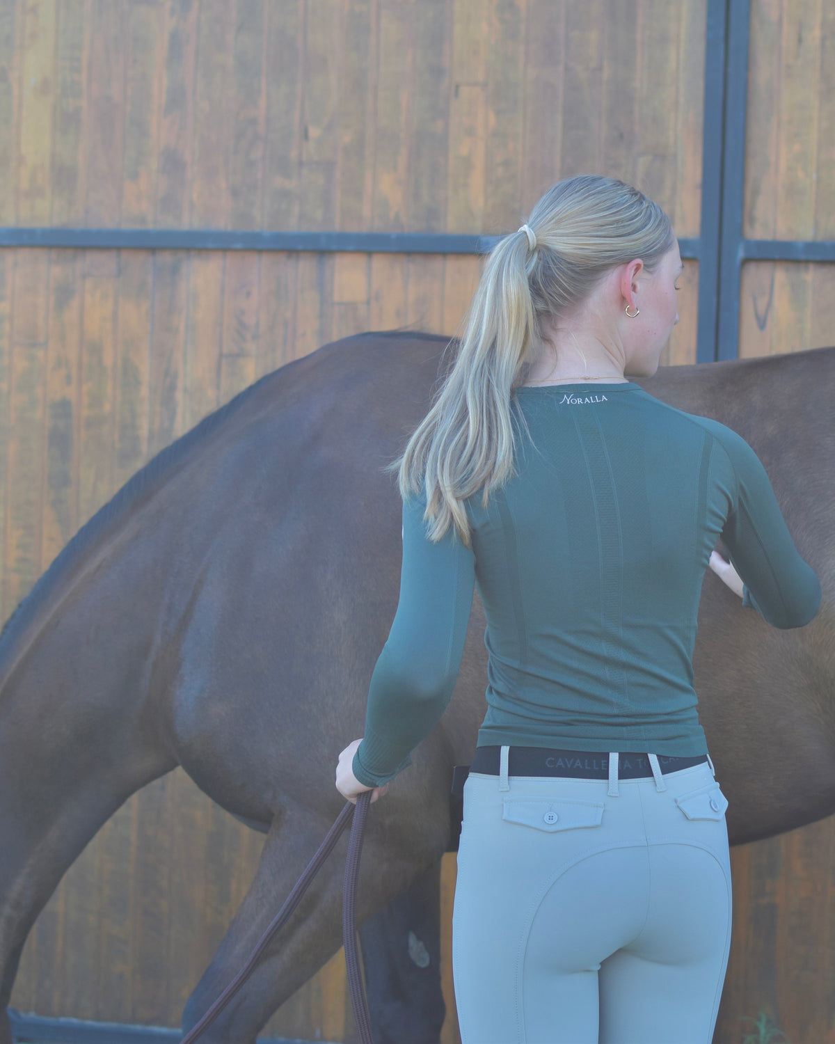 Vera Seamless in Hunter Green